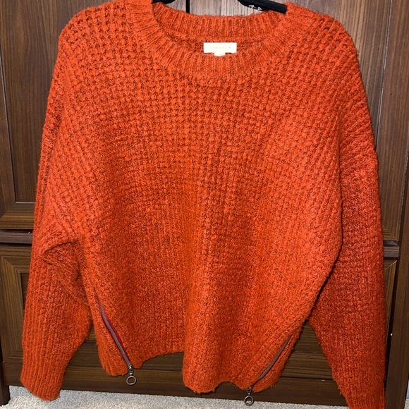 Sweater - Picture 2 of 3